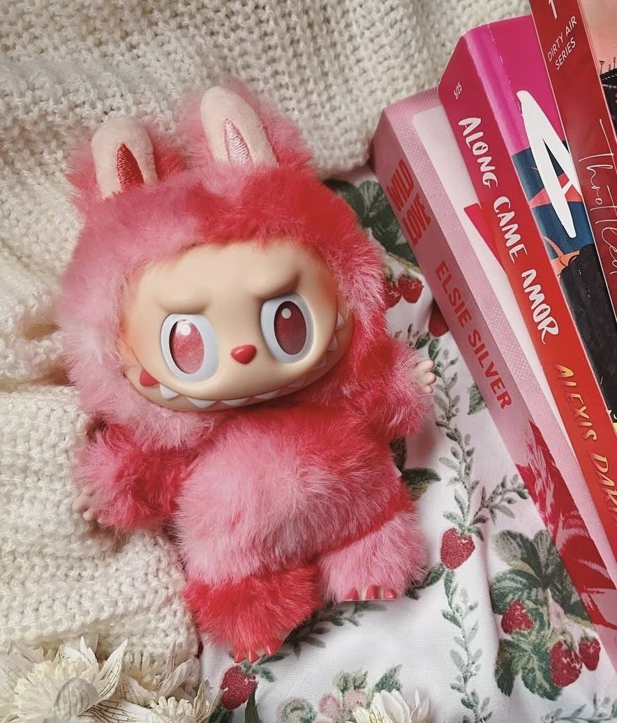 Labubu V3 – Love