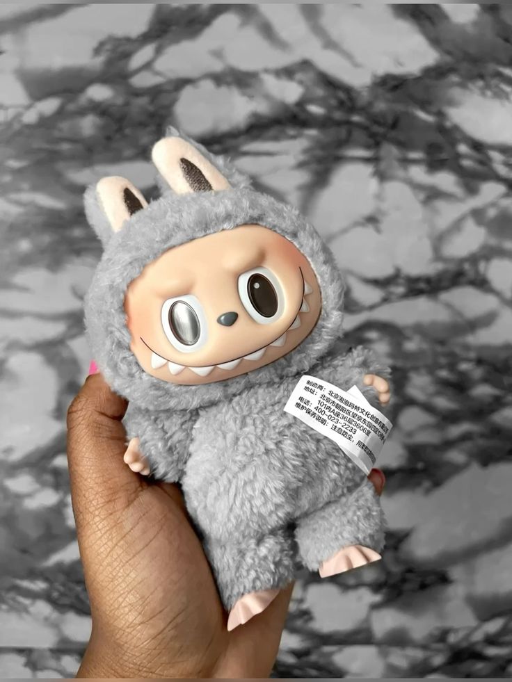 Labubu V1 – Sesame Bean